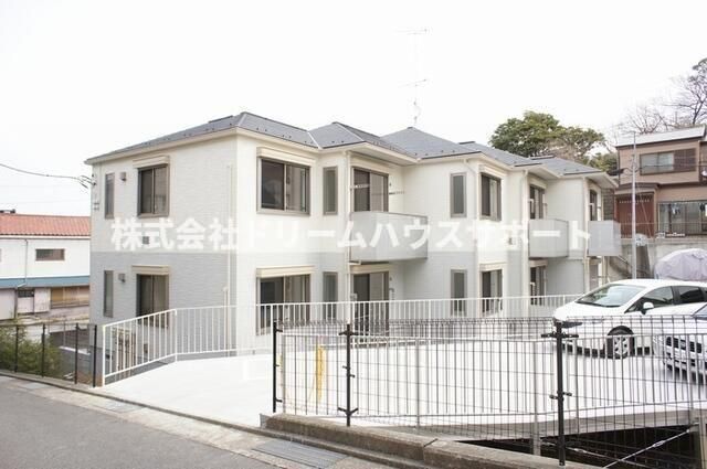クラヴィエ県立大学の外観画像