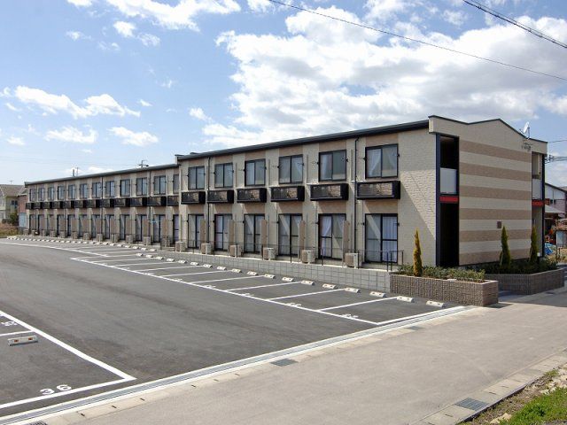 レオパレスサニーコート北新田の外観画像