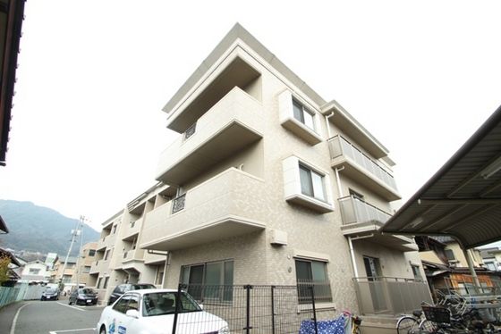 ベルナティオA館の外観画像
