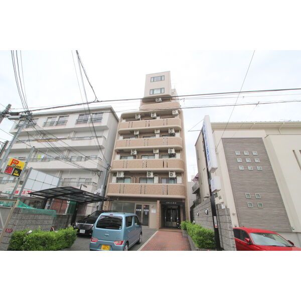 ファミーユ松本の外観画像