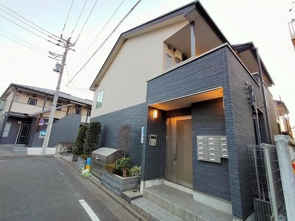 ナック・エムの外観画像