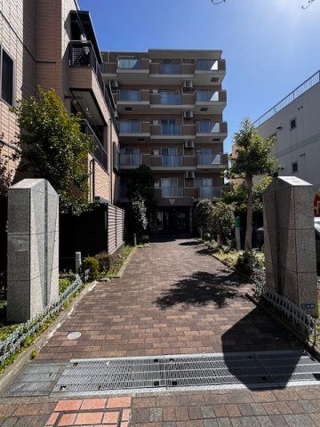 SUR LE VILLAGEの外観画像
