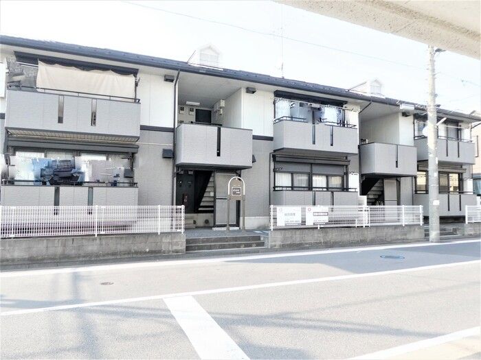 オイコス 参番館の外観画像