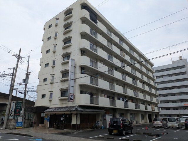 松山西ハイツの外観画像