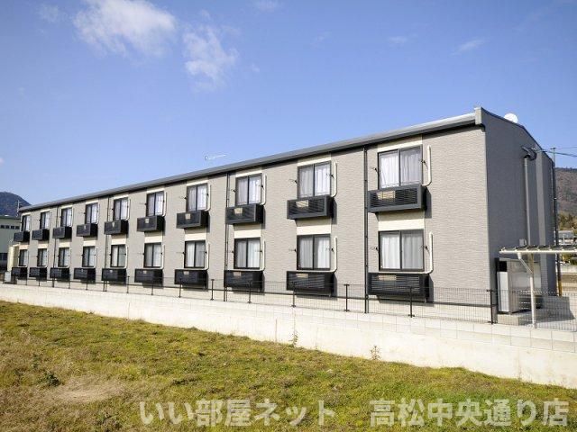 レオパレスYOUTOの外観画像