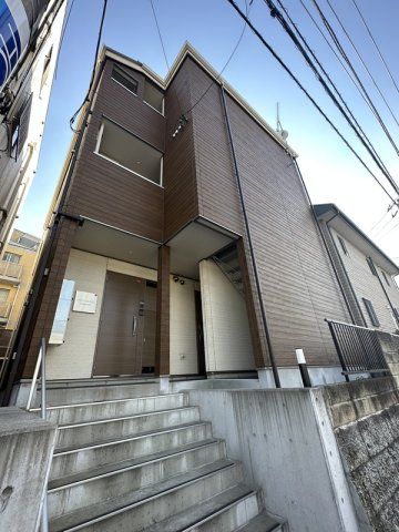 ファミーユ入江の外観画像