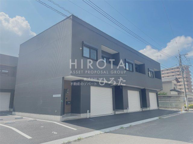 ラグナ・セカGarage03 B棟の外観画像