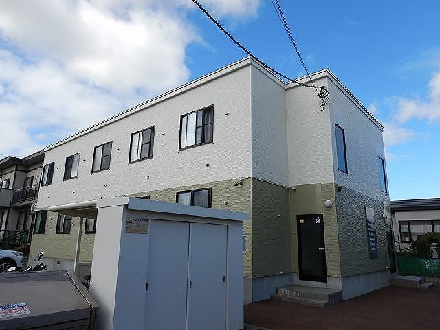 レオパレステンレストの外観画像