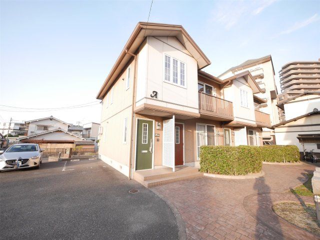 アルブルージュ A棟の外観画像