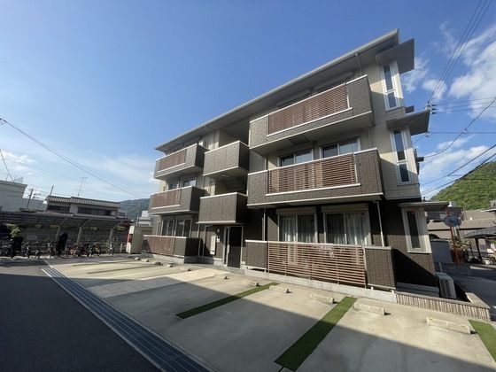 アンビエンテ ガーデン B棟の外観画像