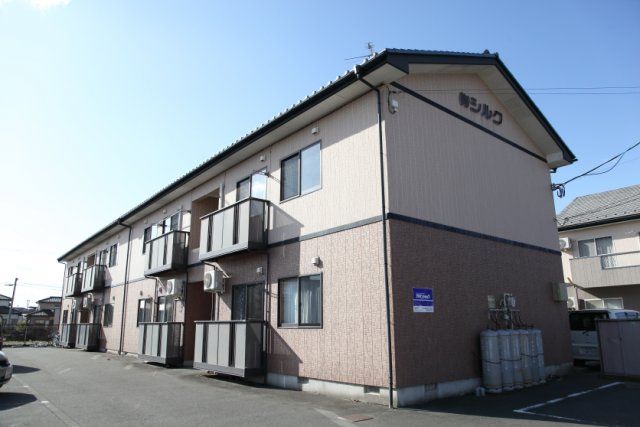 (有)シルクの外観画像
