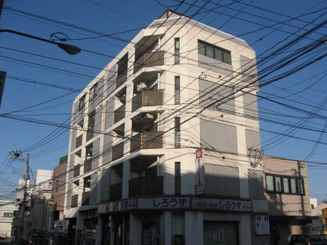 泉屋ビルの外観画像