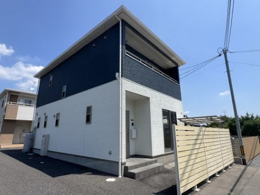 佐藤国府市場貸家の外観画像