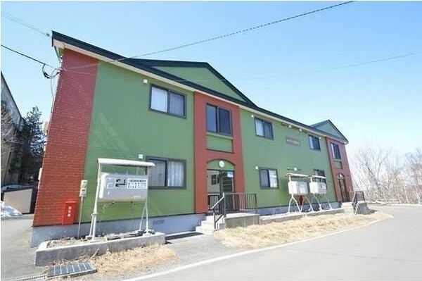 ハイツひまわり(鶴ケ岱)の外観画像