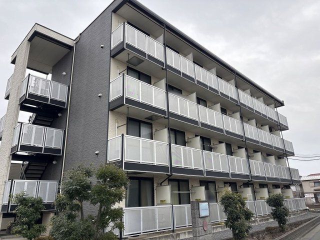 レオパレスグリーンサイト A棟の外観画像