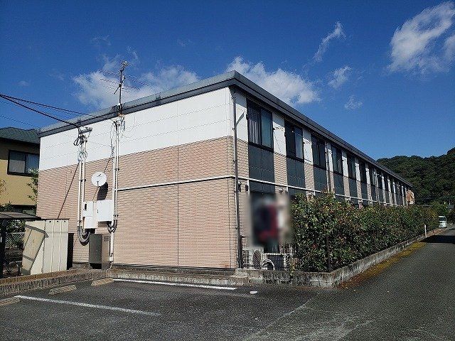 レオパレスニュー春日の外観画像