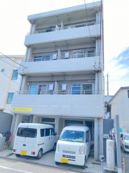 ポーネグリフの外観画像