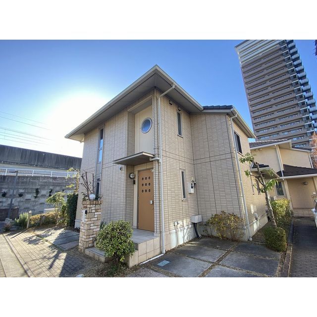 研究学園住宅の外観画像