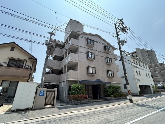 アド・パストラル前田の外観画像
