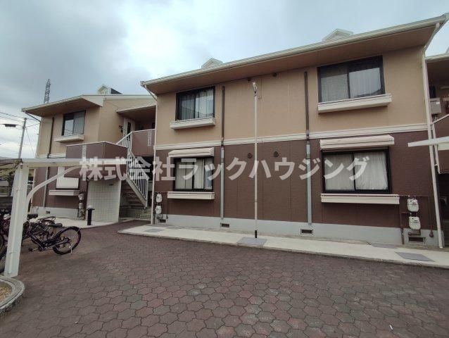 ラ・エスタシオンⅠ C棟の外観画像