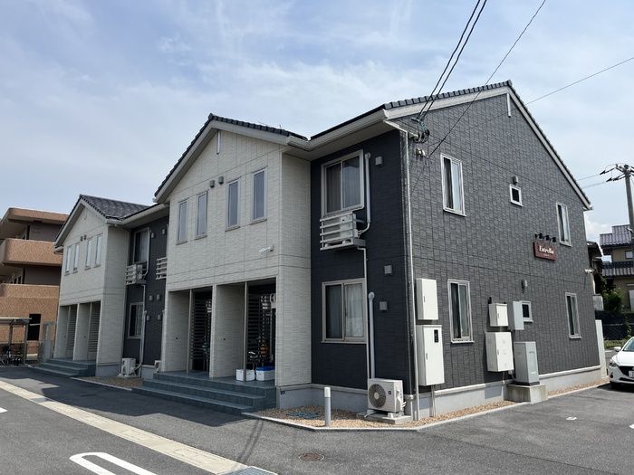 エストレーヤの外観画像