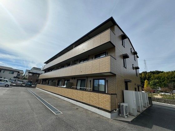 アンベリール A棟の外観画像
