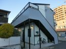 カラコレスの外観画像