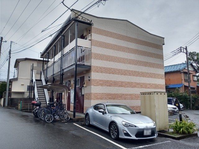 レオパレスフラワーヴェイルの外観画像