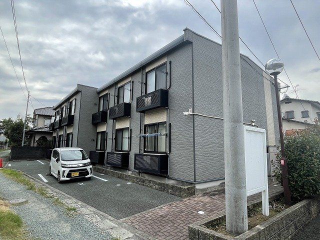 レオパレスヴィラナターレの外観画像