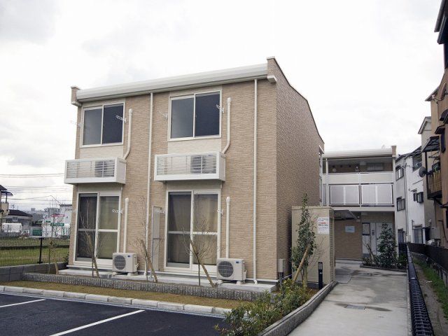 レオパレス美原長田の外観画像