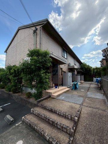 ヴェヌスタ郡津の外観画像