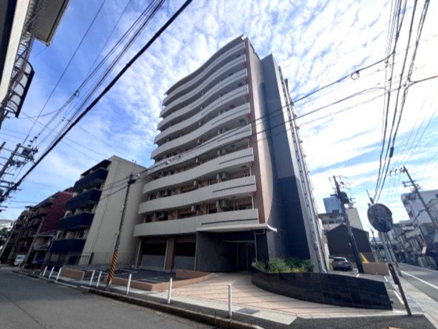 セレニテ三宮プリエの外観画像