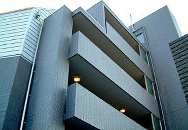 F’s Fortressの外観画像