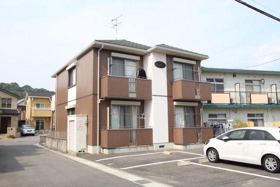 シャーメゾン佐久羅の外観画像