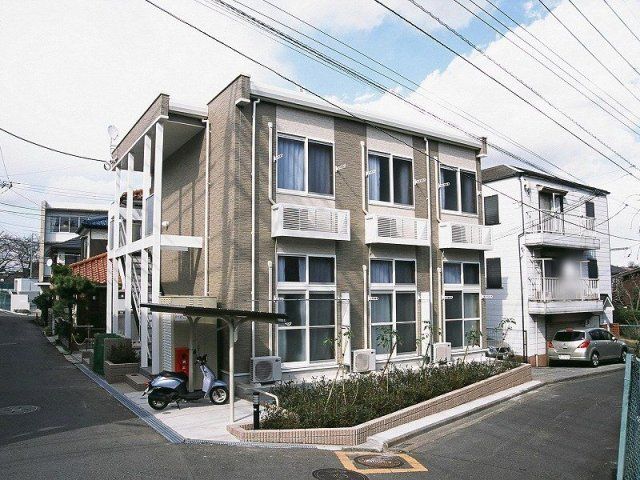 レオパレス横浜白根町の外観画像
