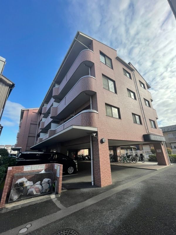 アビタシオン長尾駅前の外観画像
