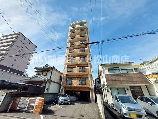 AXⅰS松前の外観画像