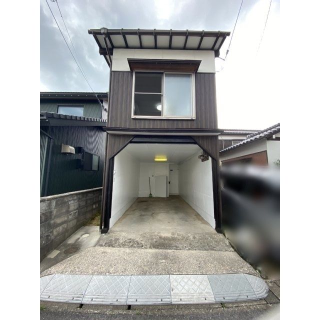 ガレージハウス三本松の外観画像