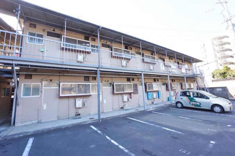 中川荘 西棟の外観画像