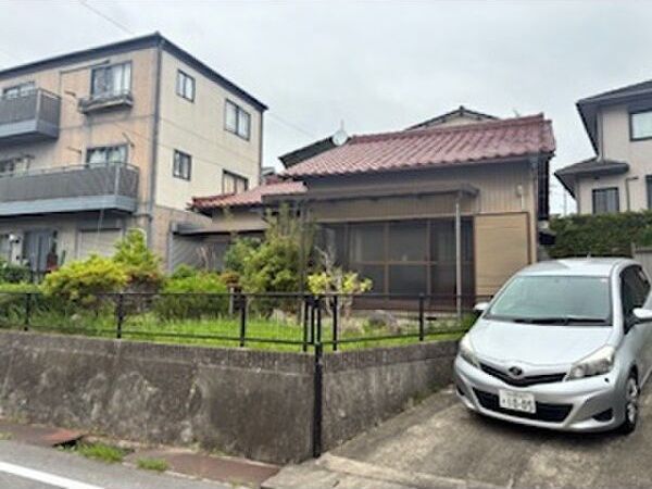 瀬戸市窯元町貸家の外観画像
