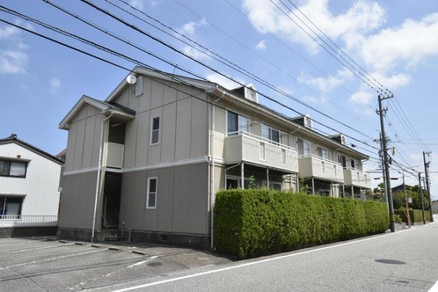 サン・シャレー山室の外観画像