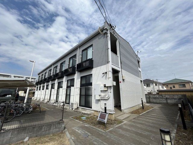 レオパレスラフェスタの外観画像