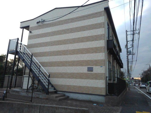 レオパレス北寺尾の外観画像