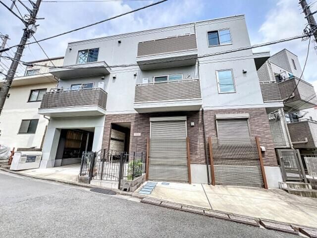 Montserrat Yoyogi Ueharaの外観画像
