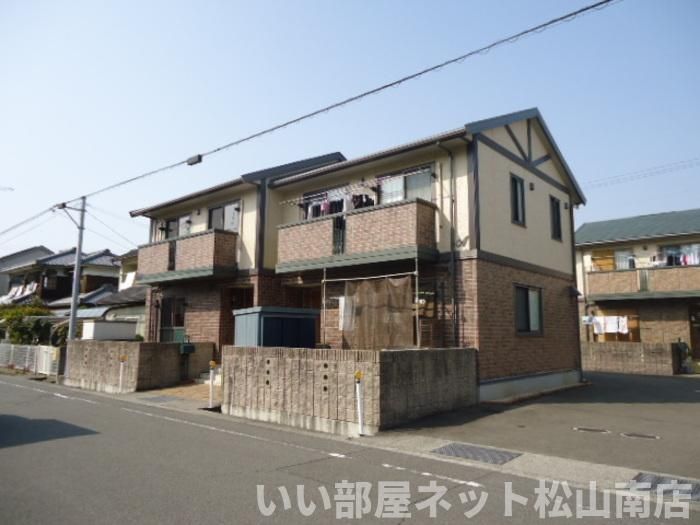 カーサ パテルナ A棟の外観画像
