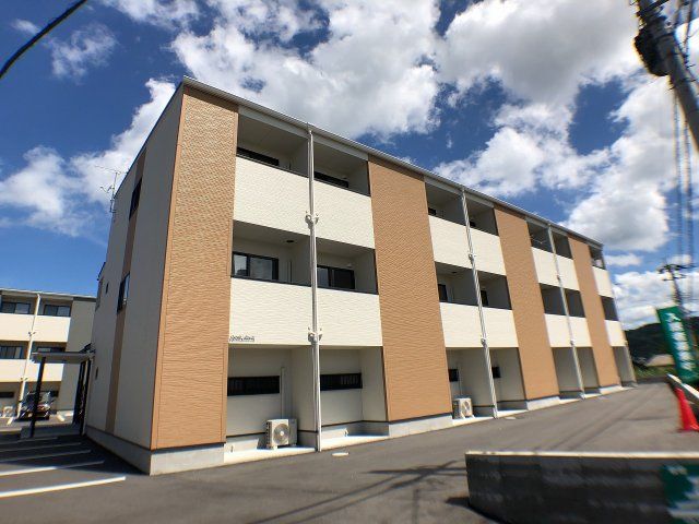 Quralis Aira B棟の外観画像