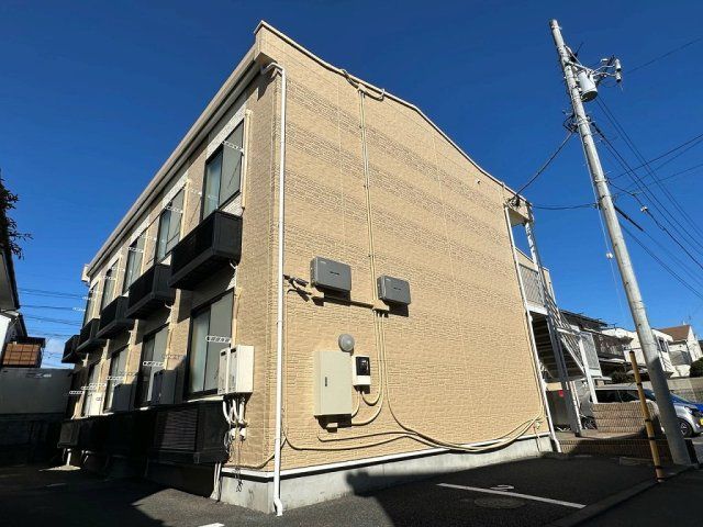 レオパレスフォレストフラワーの外観画像