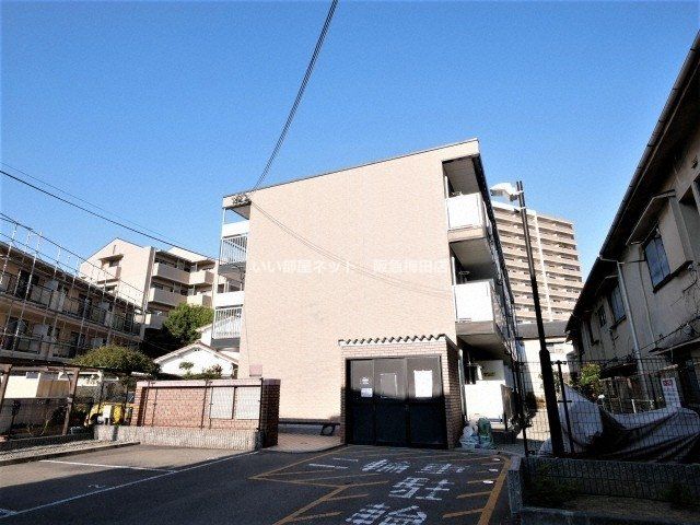 フェンネル千里の外観画像