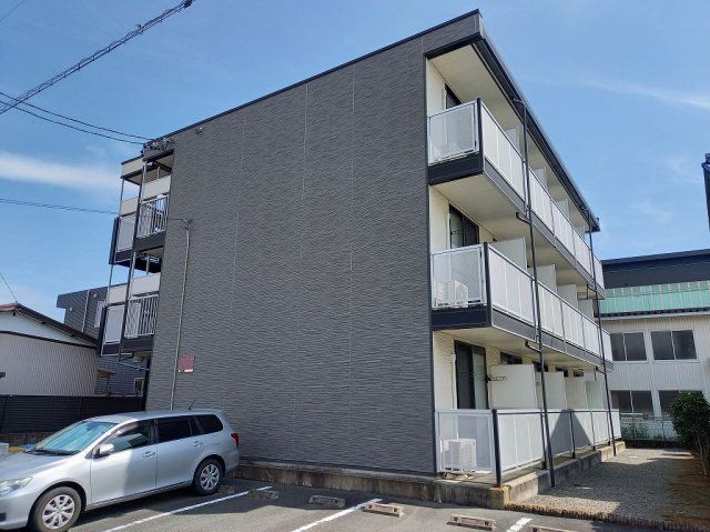 レオパレスオレンジFの外観画像