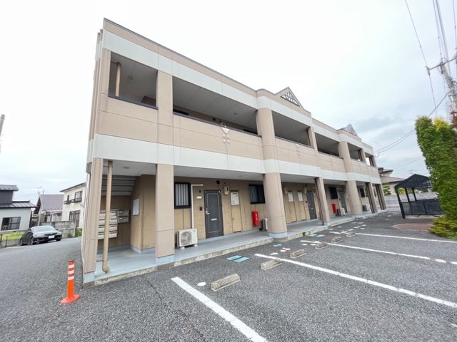 クレストールの外観画像